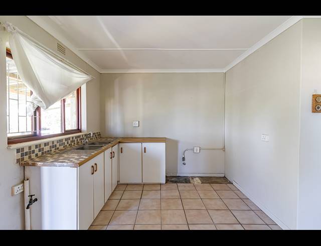 3 BEDROOM HOUSE FOR SALE IN HOOIKRAAL